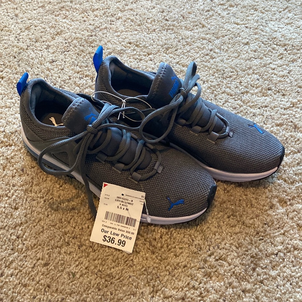 New With Tags PUMA youth size 6 shoes
